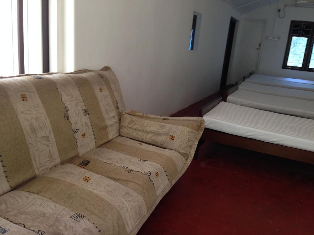 Hamilton House Hotel Negombo Ruang foto