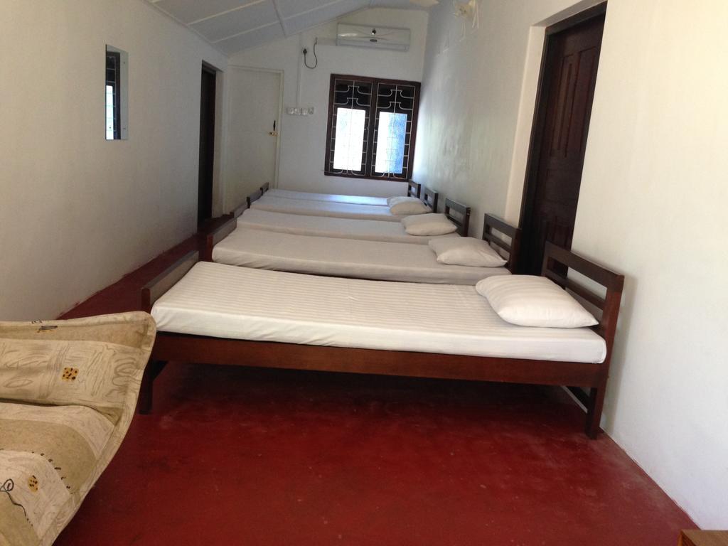 Hamilton House Hotel Negombo Ruang foto