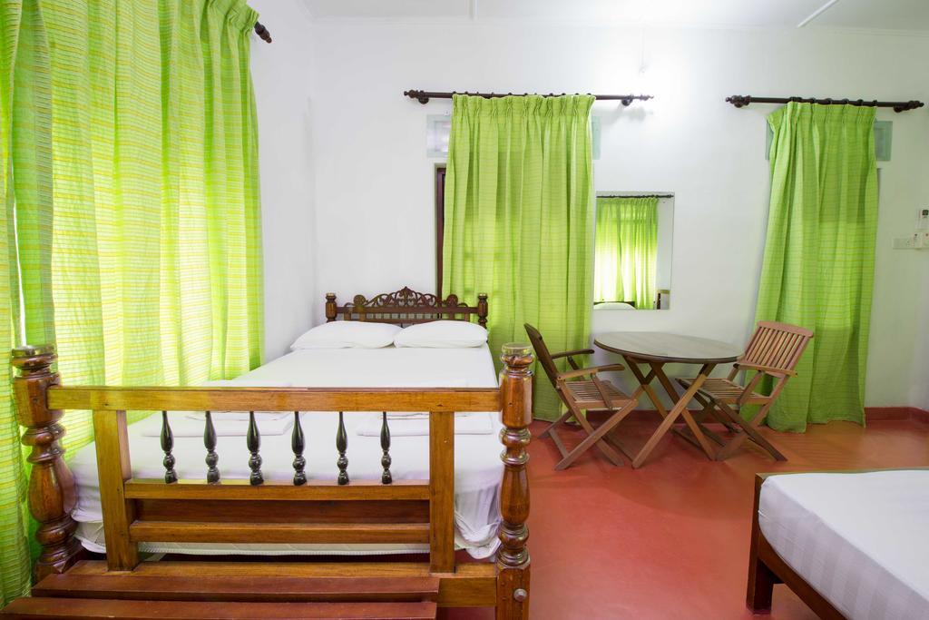 Hamilton House Hotel Negombo Ruang foto