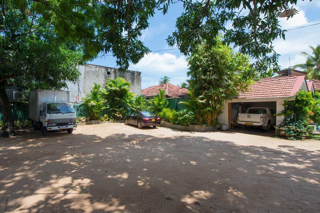 Hamilton House Hotel Negombo Bagian luar foto