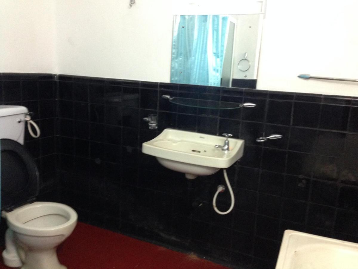 Hamilton House Hotel Negombo Bagian luar foto